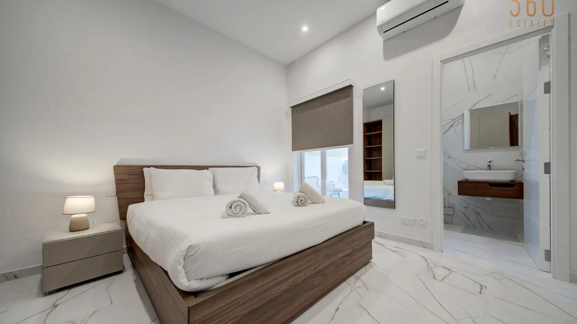 Stylish 1Br Apt With Sofabed & Backyard, Attard By 360 Estates Lägenhet